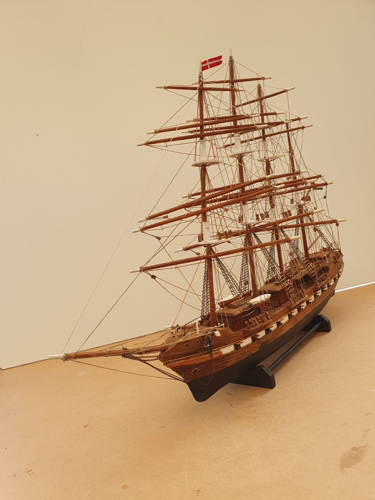 Massief houten zeilschip  decoratie  € 80, Hobby en Vrije tijd, Modelbouw | Boten en Schepen, Ophalen