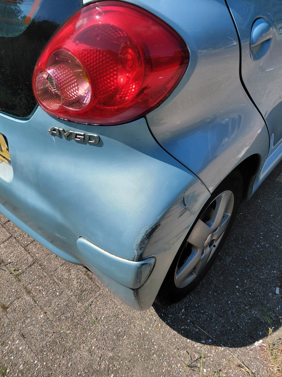 aanvraagen voor licht blauw bumper van toyota aygo