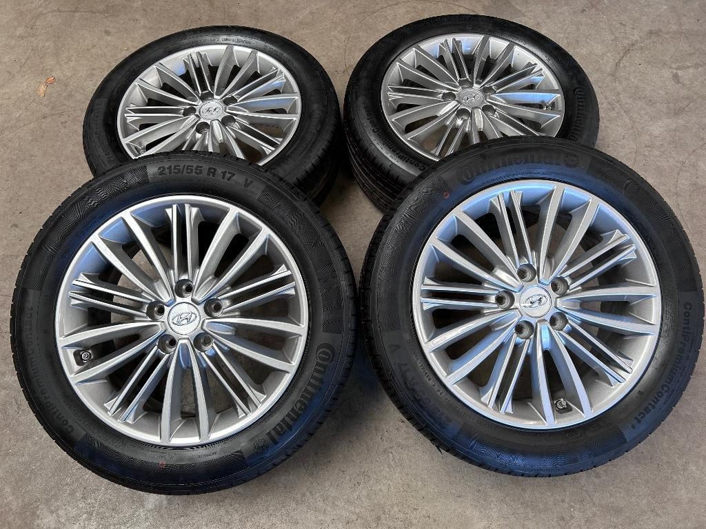 17 inch originele velgen + zomerbanden Hyundai Kona