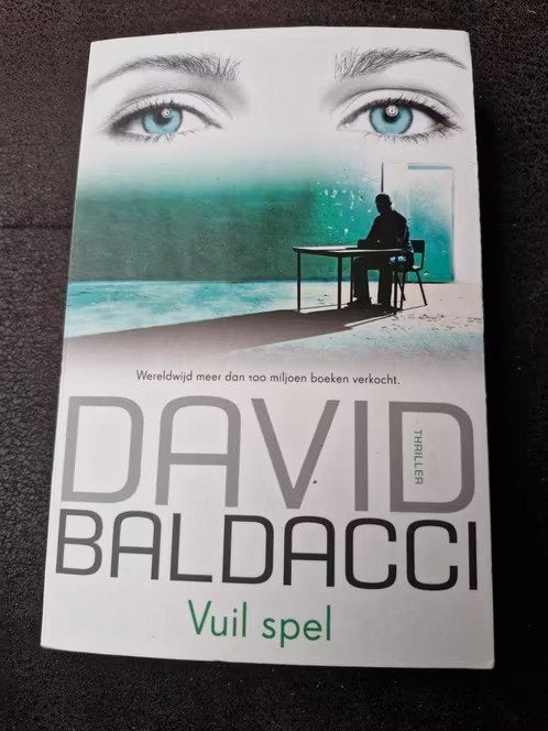 David Baldacci - Vuil spel hh, Ophalen of Verzenden, Zo goed als nieuw, David Baldacci, Wereld overig