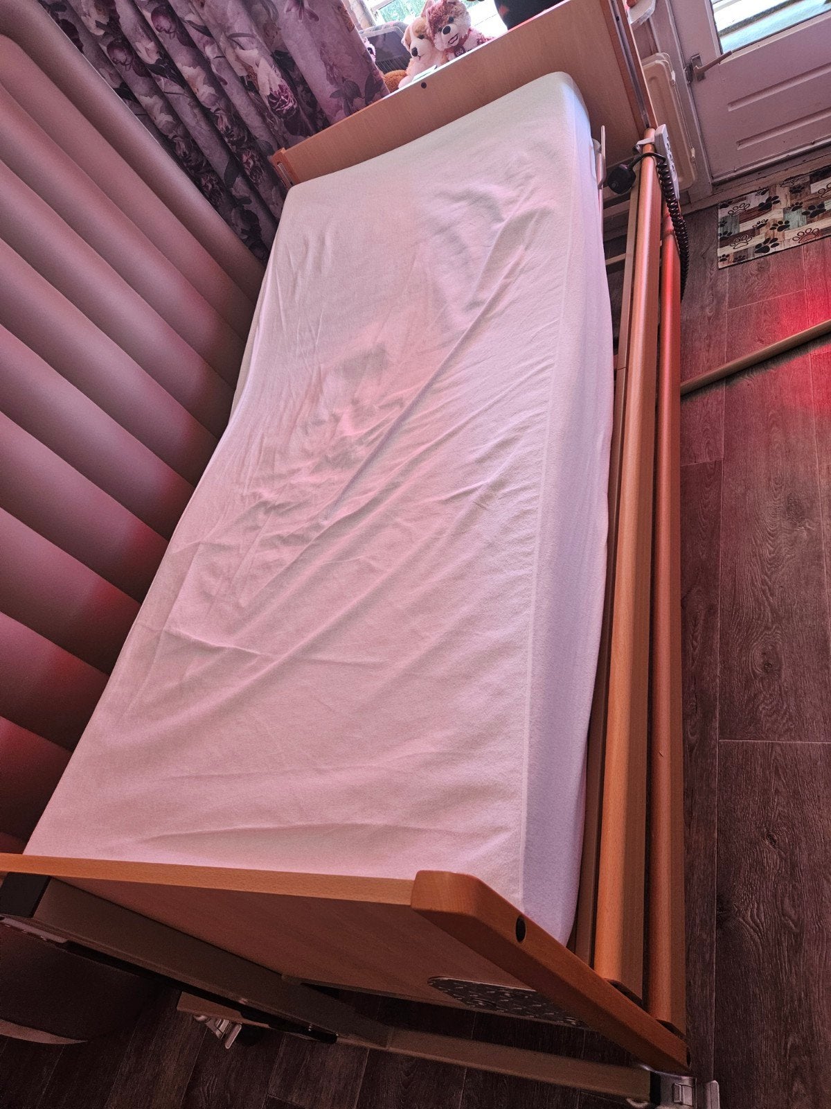 thuiszorgbed verpleegbed ziekenhuis bed, Ophalen