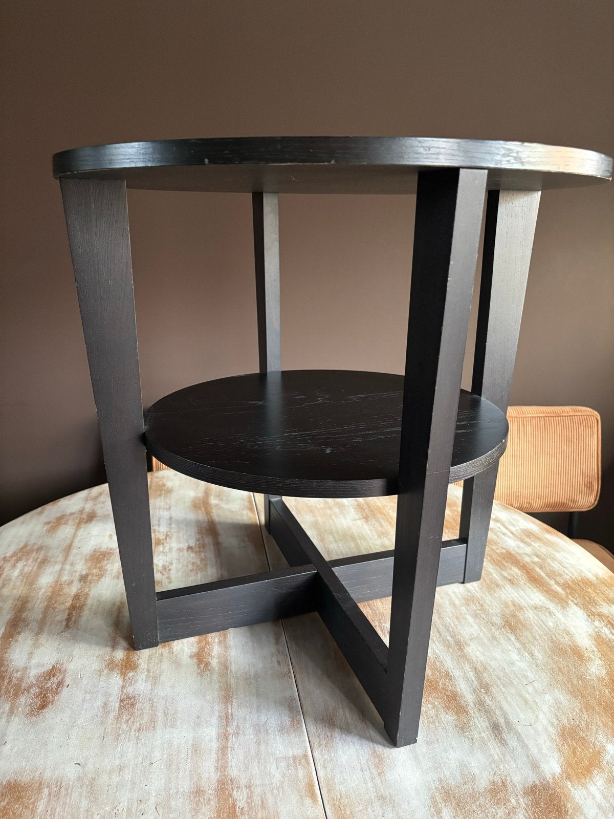 Zwart rond bijzettafeltje van IKEA, Minder dan 55 cm, Gebruikt, Rond, Hout