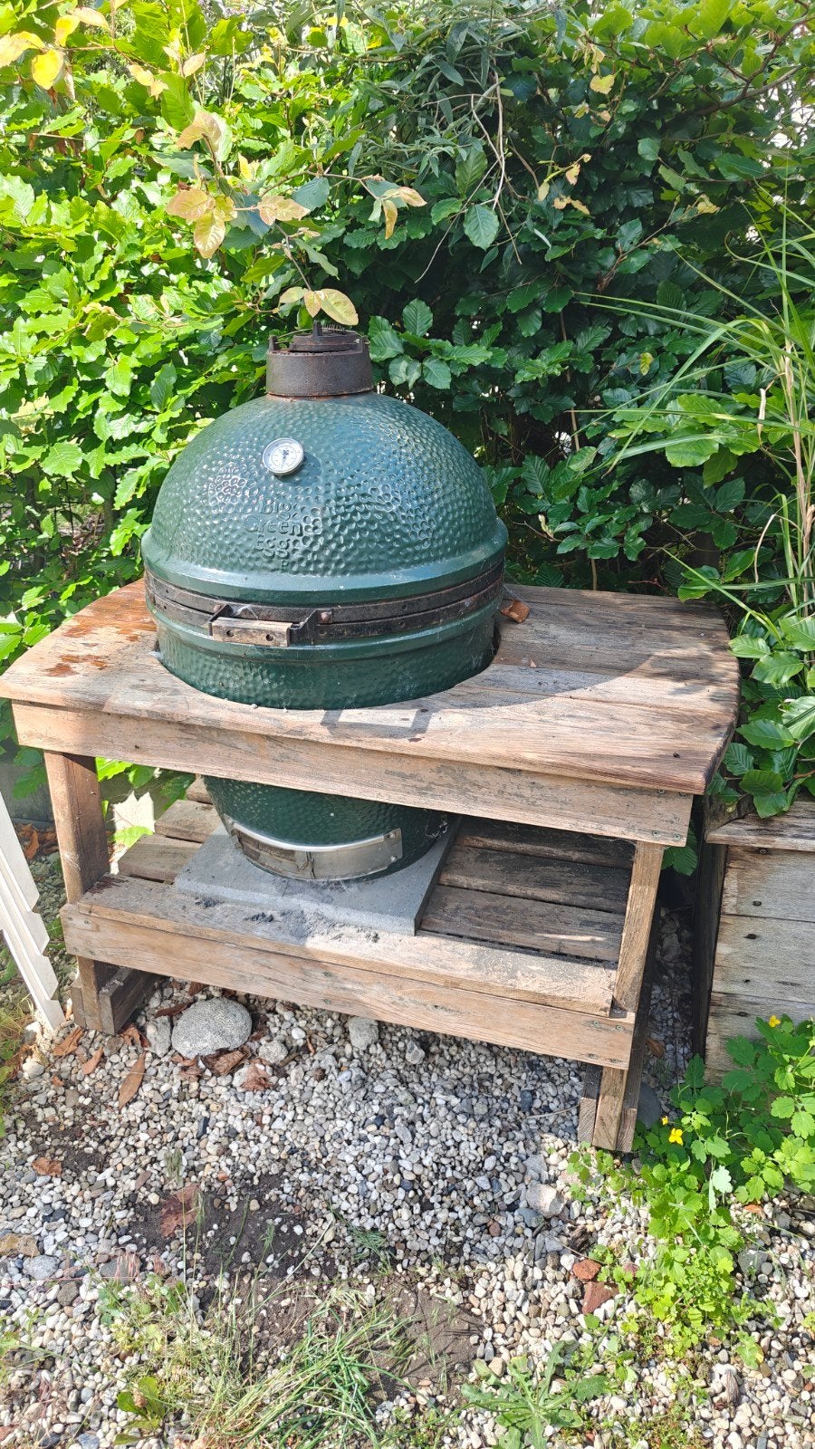 Big Green Egg bbq met meubel, Ophalen