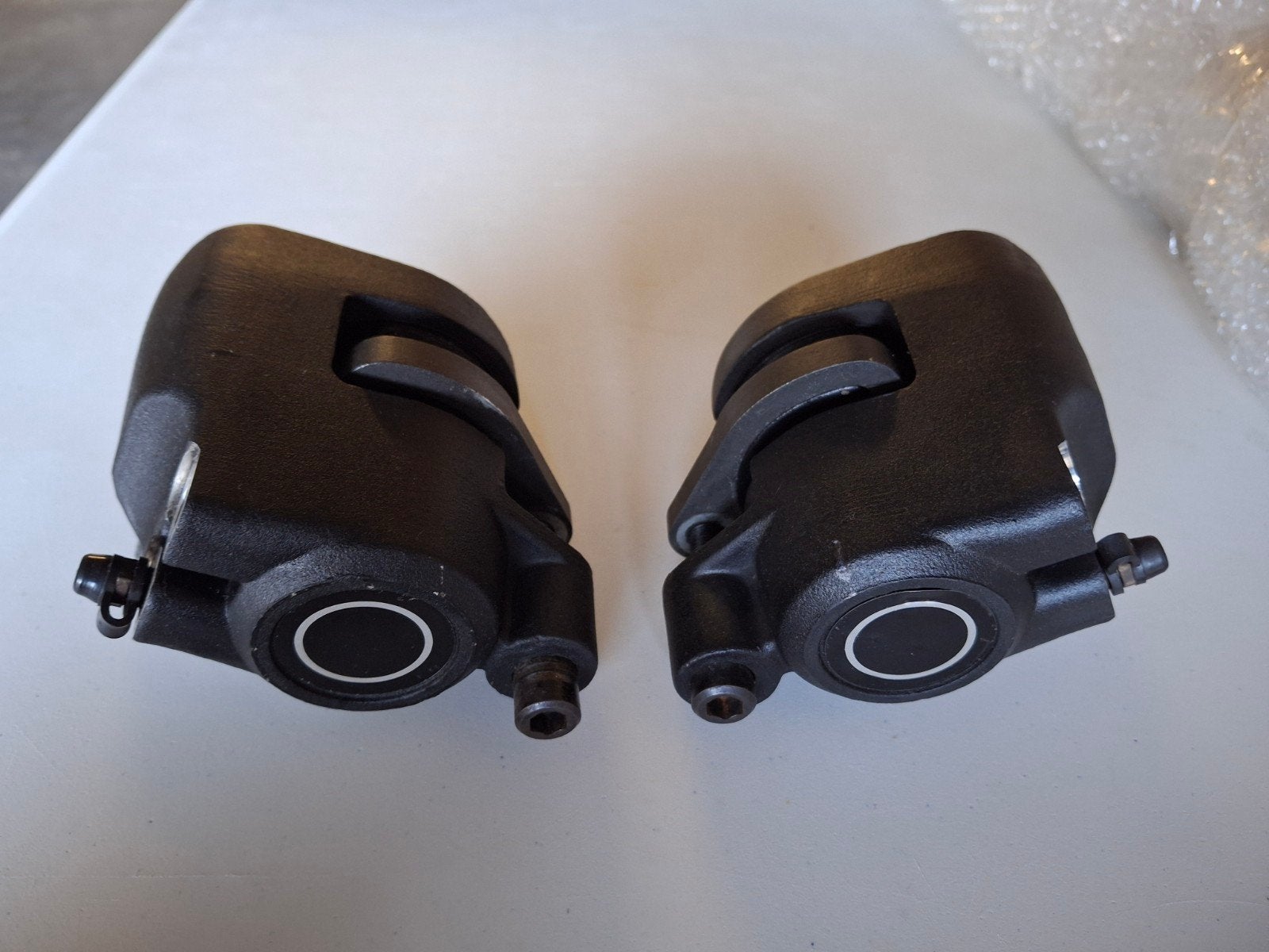 Originele Harley-Davidson voorremklauwen L+R - OEM, Ophalen of Verzenden, Gebruikt