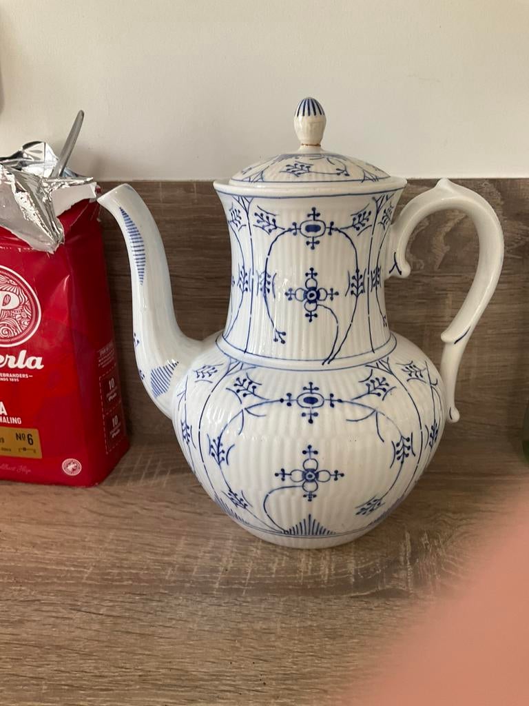 Antieke koffie kan, Antiek en Kunst, Antiek | Porselein, Ophalen of Verzenden