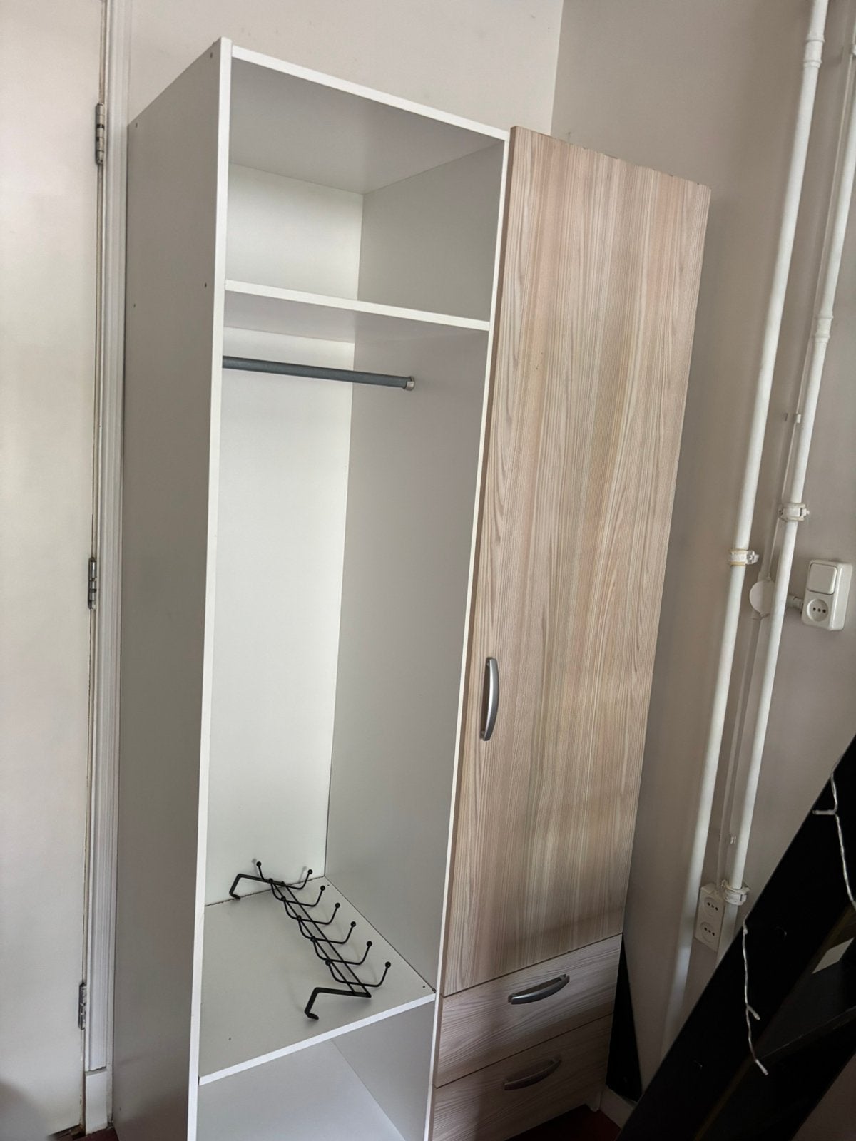 Gratis kledingkast (lees beschrijving), Huis en Inrichting, Kasten | Kledingkasten, Ophalen, Gebruikt, 50 tot 75 cm, 200 cm of meer