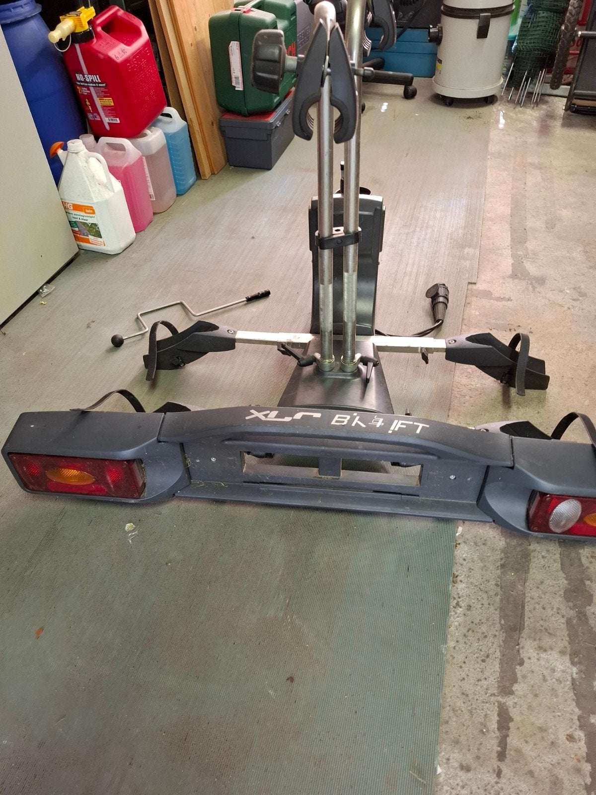 XLC Bike Lift Trekhaakdrager voor 2 fietsen merk twinny load, Auto diversen, Fietsendragers, Ophalen, 2 fietsen, Gebruikt, Trekhaakdrager
