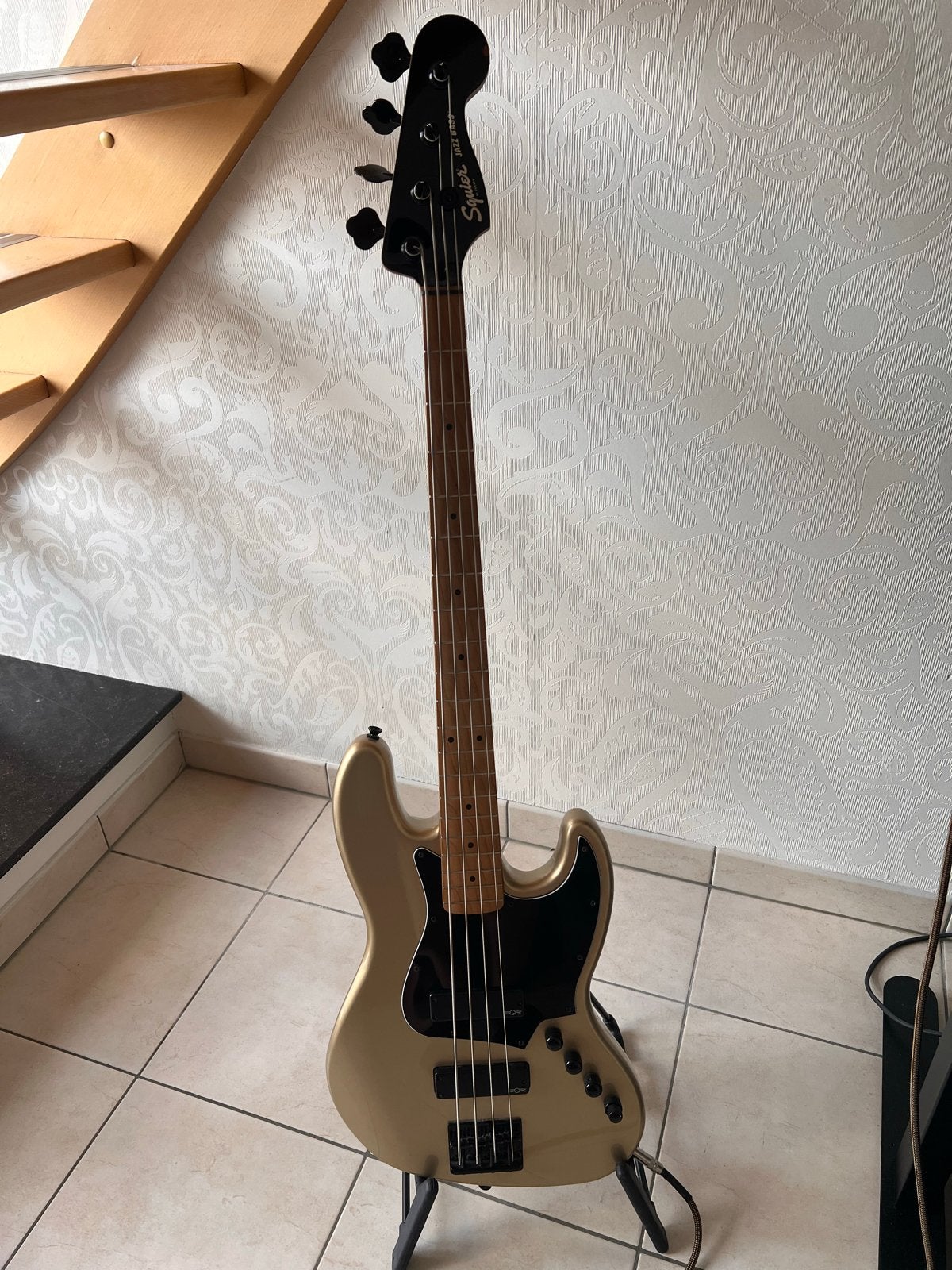 Squier Contemporary Jazz Bass HH by Fender - Goudkleurig, Ophalen, Zo goed als nieuw, Elektrisch, 6-snarig