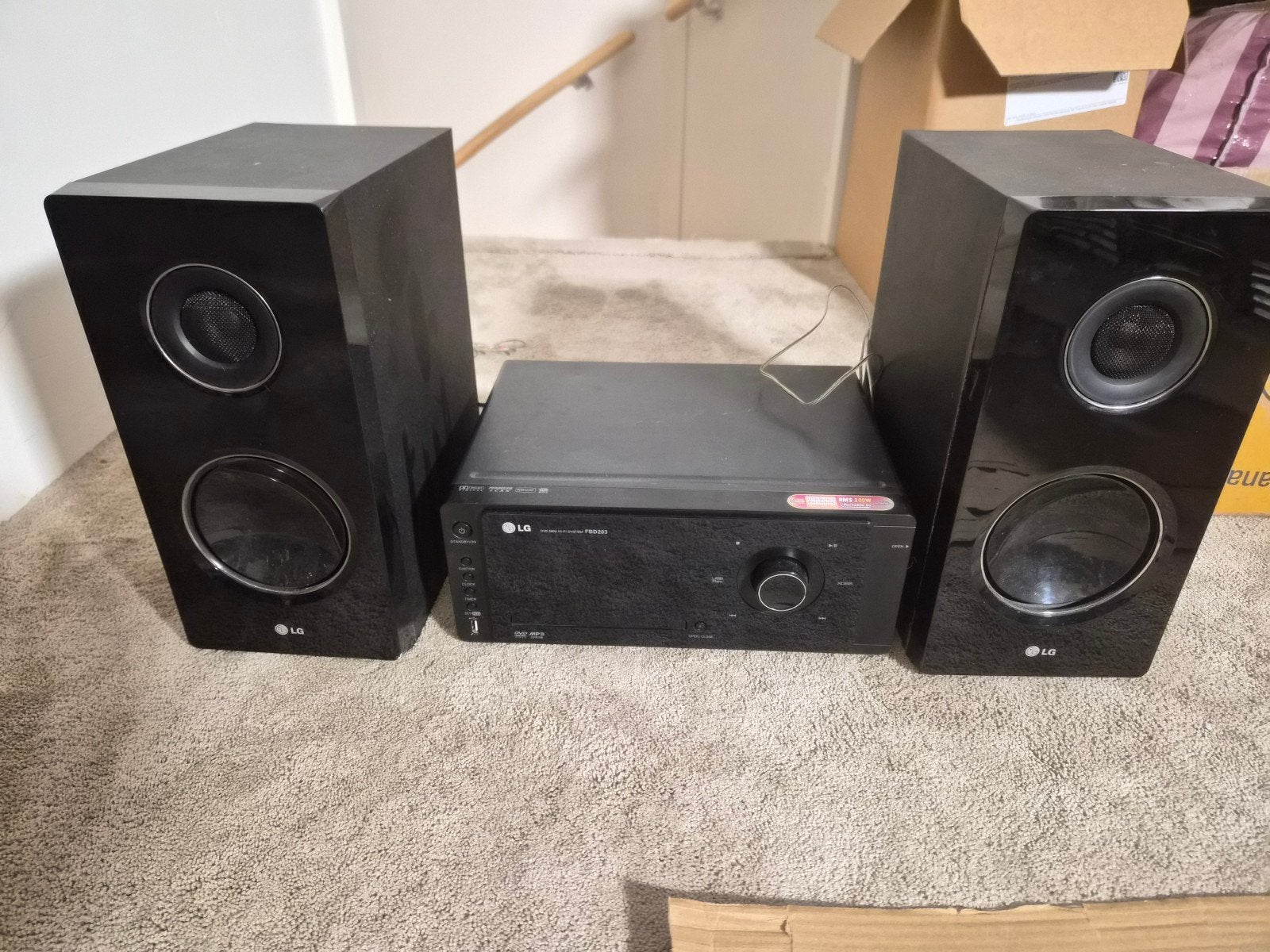 LG FBD203 DVD Mini Hi-Fi Systeem met Speakers, Ophalen, Gebruikt, Tuner of Radio, Microset