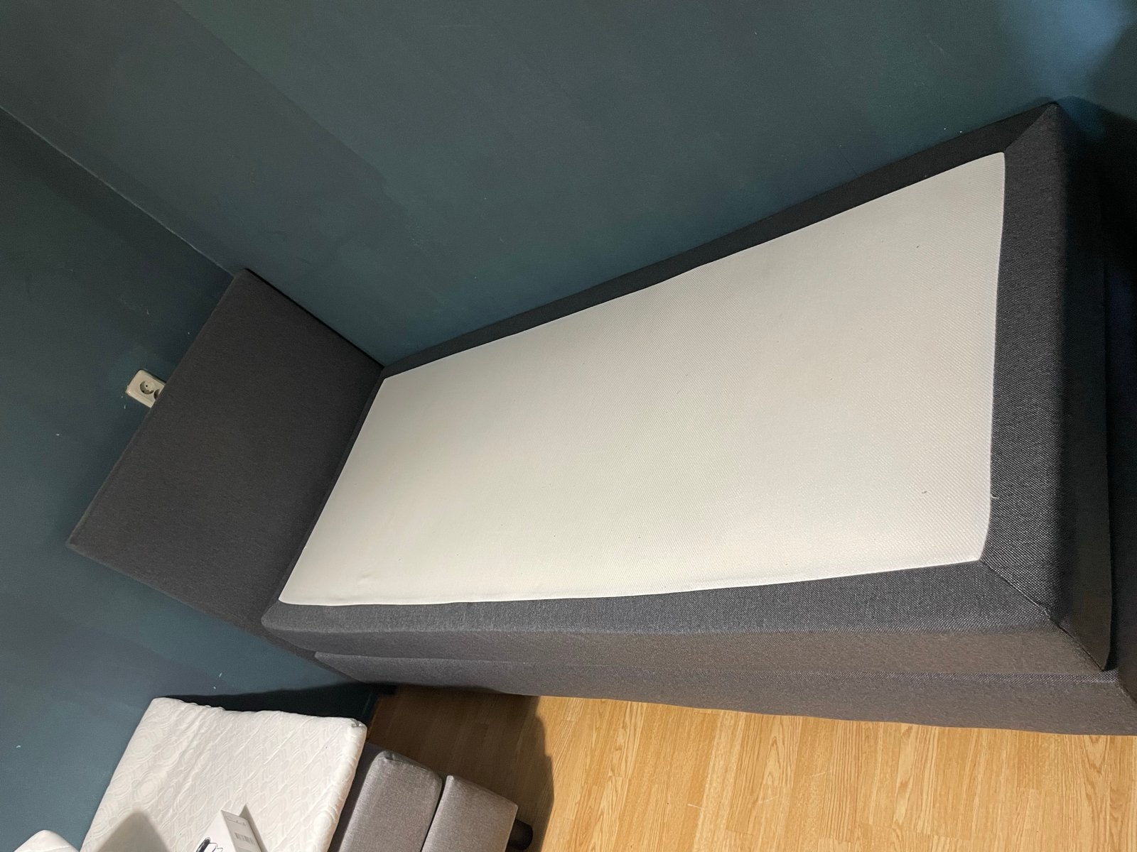 Zo goed als nieuw eenpersoons  (boxspring), Huis en Inrichting, Slaapkamer | Boxsprings, Ophalen, Eenpersoons, 140 cm, Zo goed als nieuw