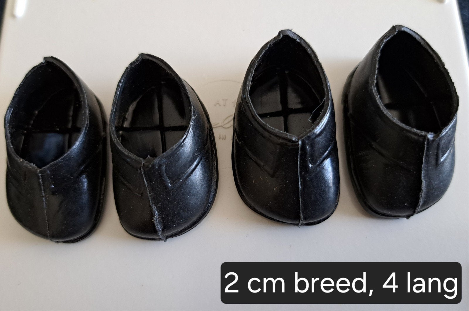 Poppen schoentjes, plastic, 4 cm lang, 2 cm breed., Kinderen en Baby's, Speelgoed | Poppen, Ophalen of Verzenden