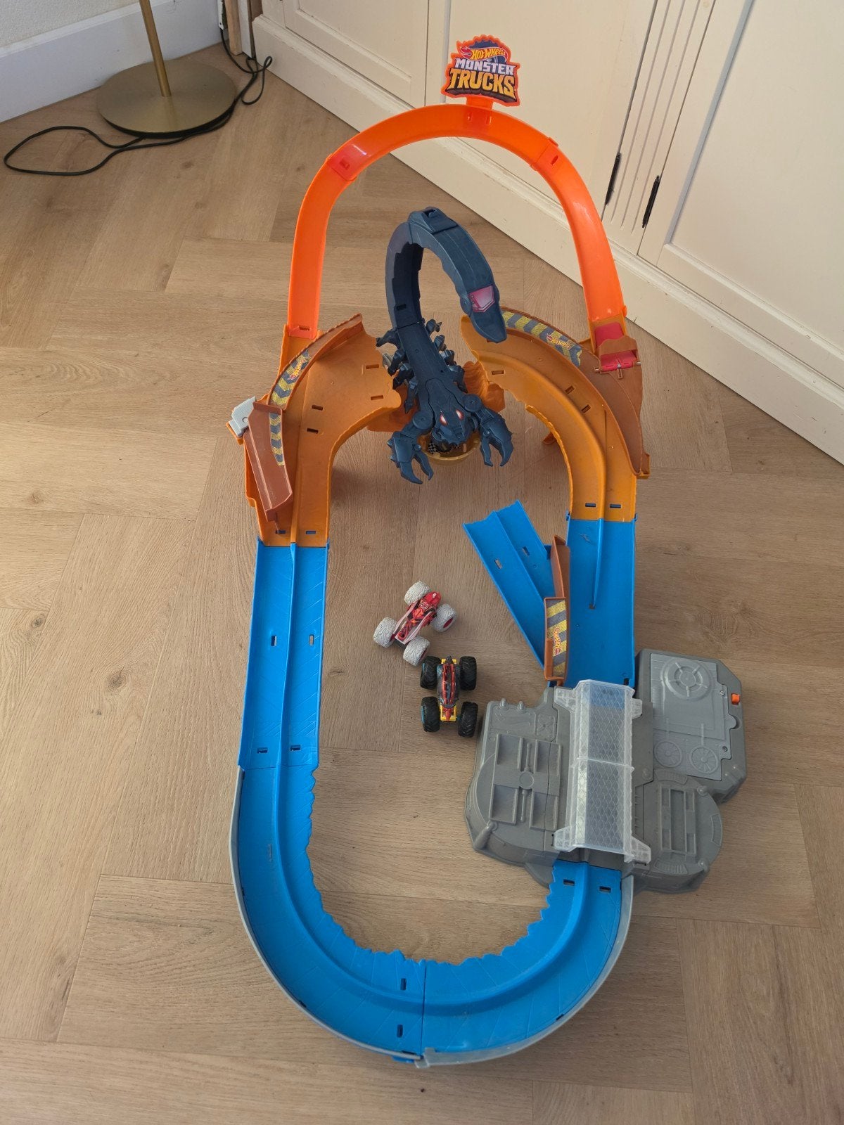 Hot Wheels Monster Trucks Racebaan met Schorpioen, Ophalen, Gebruikt, Handmatig, Hot Wheels