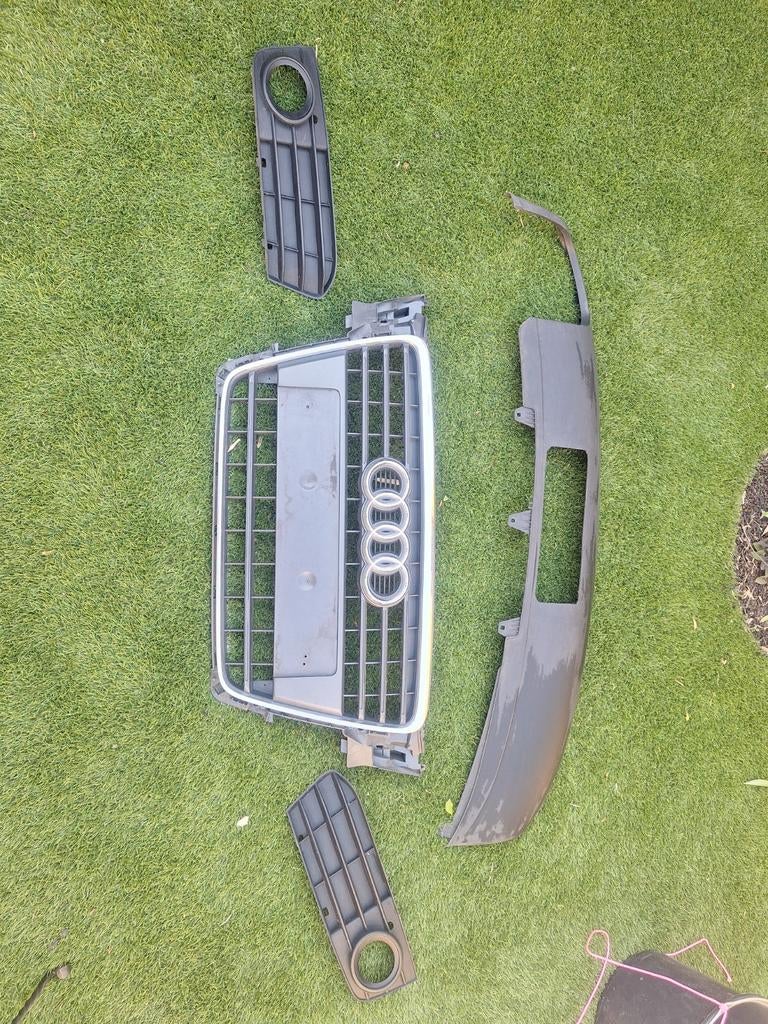 Audi  a4 Grill, lampkappen en diffuser, Ophalen of Verzenden, Gebruikt, Audi