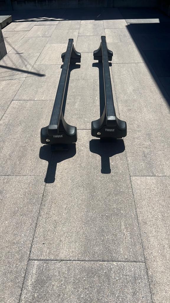 Te koop Thule dag dragers, Auto diversen, Dakdragers, Ophalen, Zo goed als nieuw
