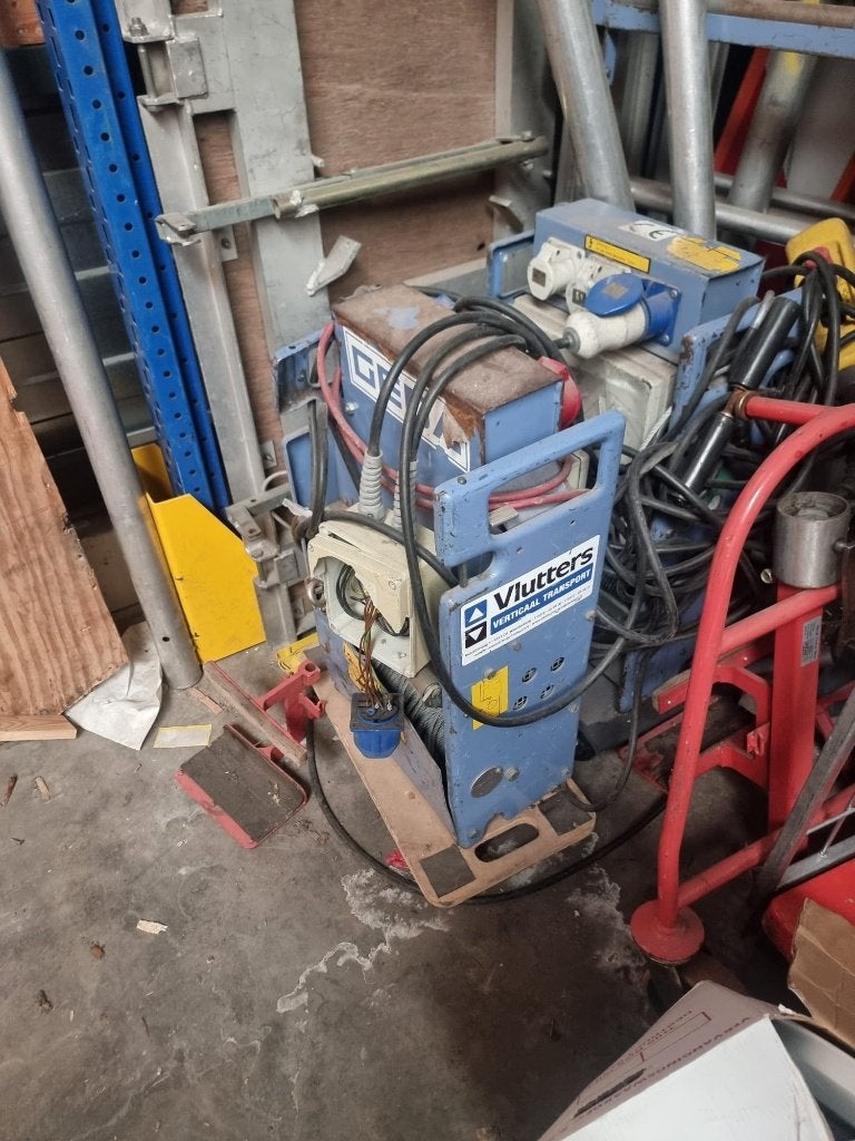 2 geda lift motoren + ladderdelen, Ophalen, Gebruikt, Bouwlift