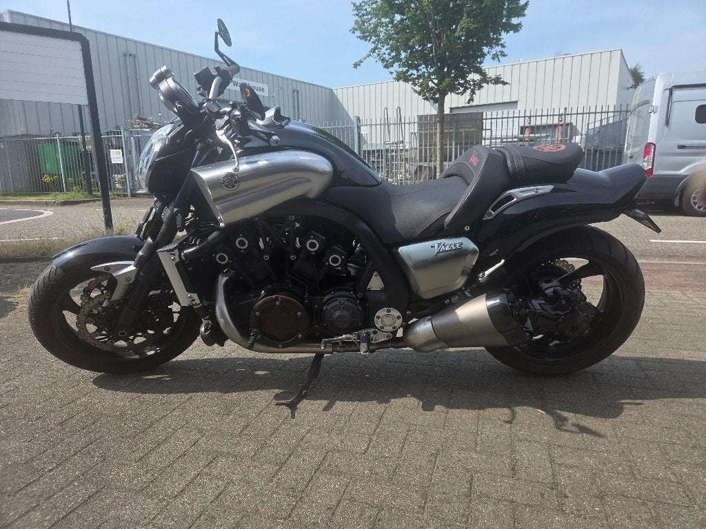 Yamaha VMax 1700, Occasion, 4 cilinders, Motorrijbewijs A, Bedrijf