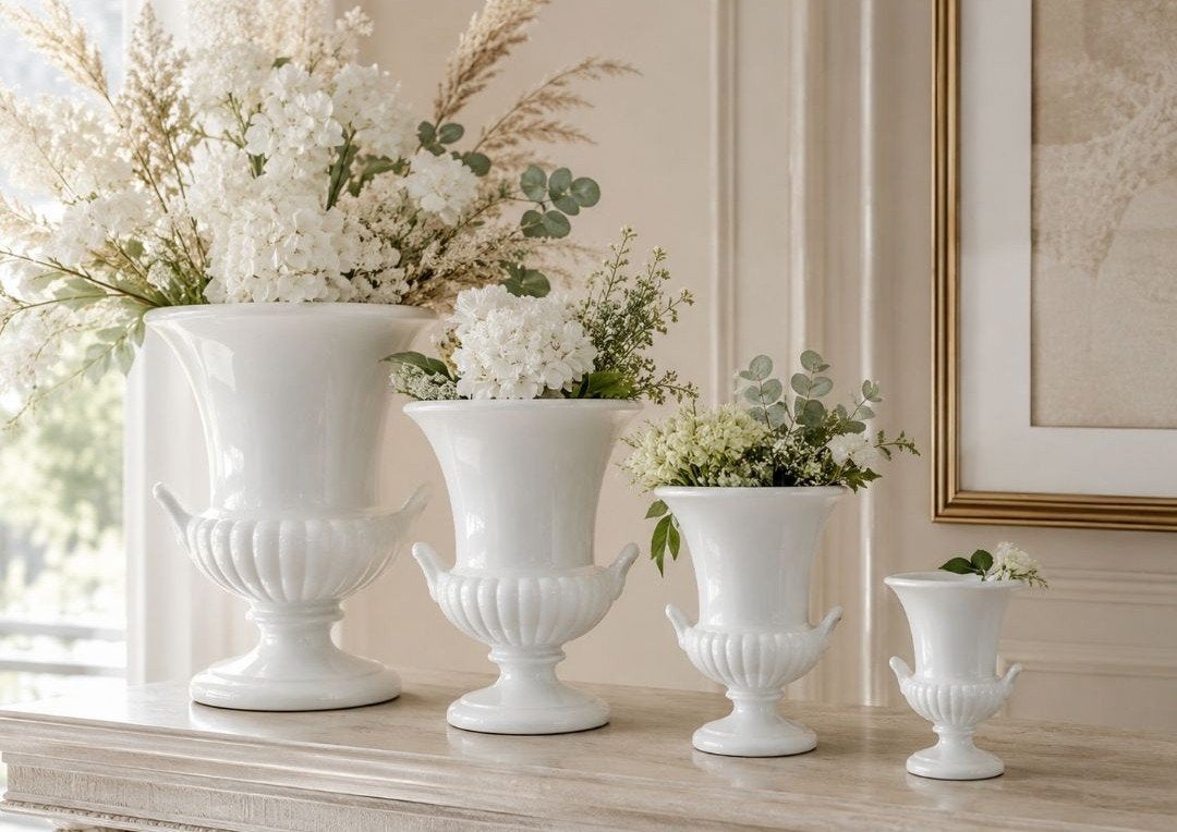 Wedgwood Edme Schelpvazen, Klassiek, Overige typen, Ophalen of Verzenden, Zo goed als nieuw