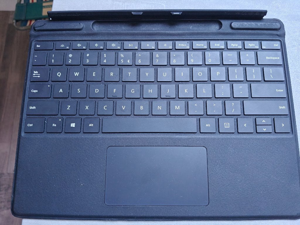 Microsoft Surface Pro Type Cover 9 (defect?), Computers en Software, Ophalen of Verzenden, Qwerty, Niet werkend, Microsoft