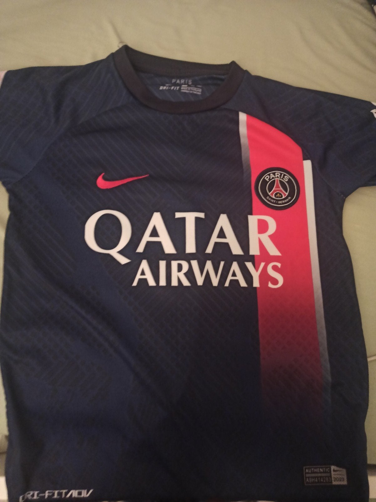 echte paris Mbappe shirt, Sport en Fitness, Maat XS of kleiner, Ophalen of Verzenden, Nieuw, Shirt