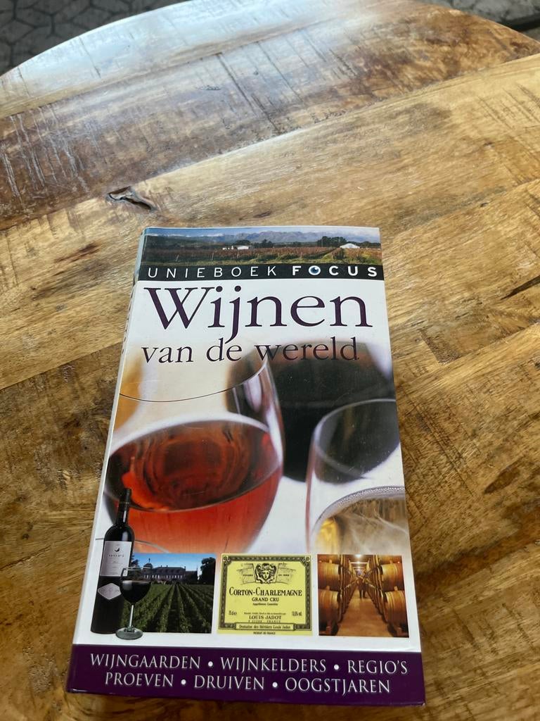 Wijnen van de Wereld - Unieboek Focus, Ophalen of Verzenden, Gelezen