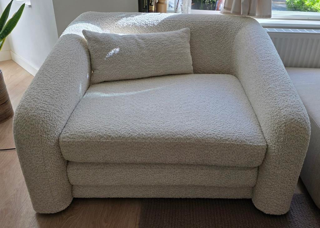 Westwing Slaapfauteuil Teddy Bouclé Gebroken Wit, Huis en Inrichting, Fauteuils, Ophalen, Modern, Functioneel, 75 tot 100 cm, Zo goed als nieuw