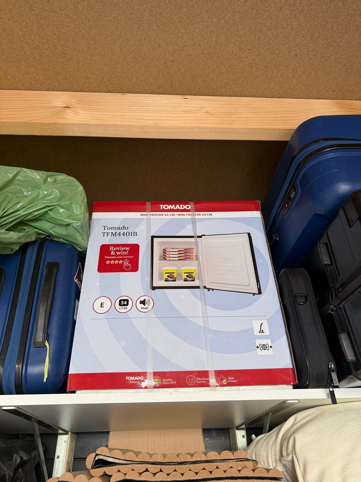 Nieuwe Tomado TFM4401B Mini Vriezer - Geseald, Ophalen, Minder dan 85 cm, Nieuw, Minder dan 75 liter