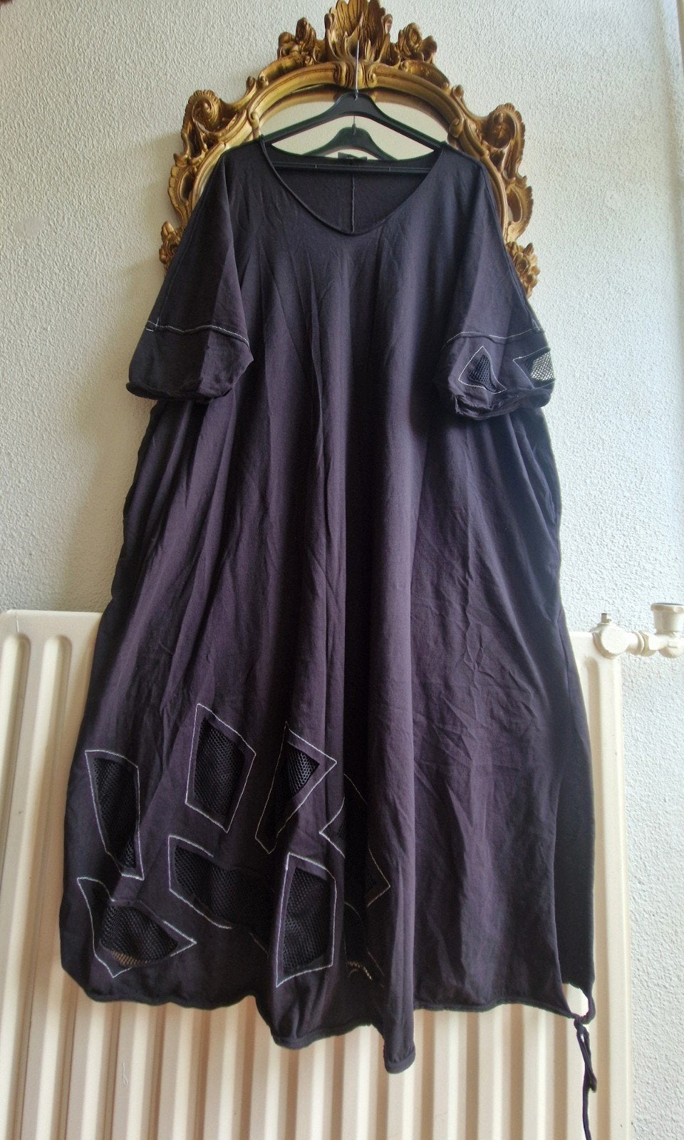 als nieuw! Cn-g zwart katoenen heel wijd aparte jurk koordje, Kleding | Dames, Ophalen of Verzenden, Zo goed als nieuw, Cn-g, Jurk