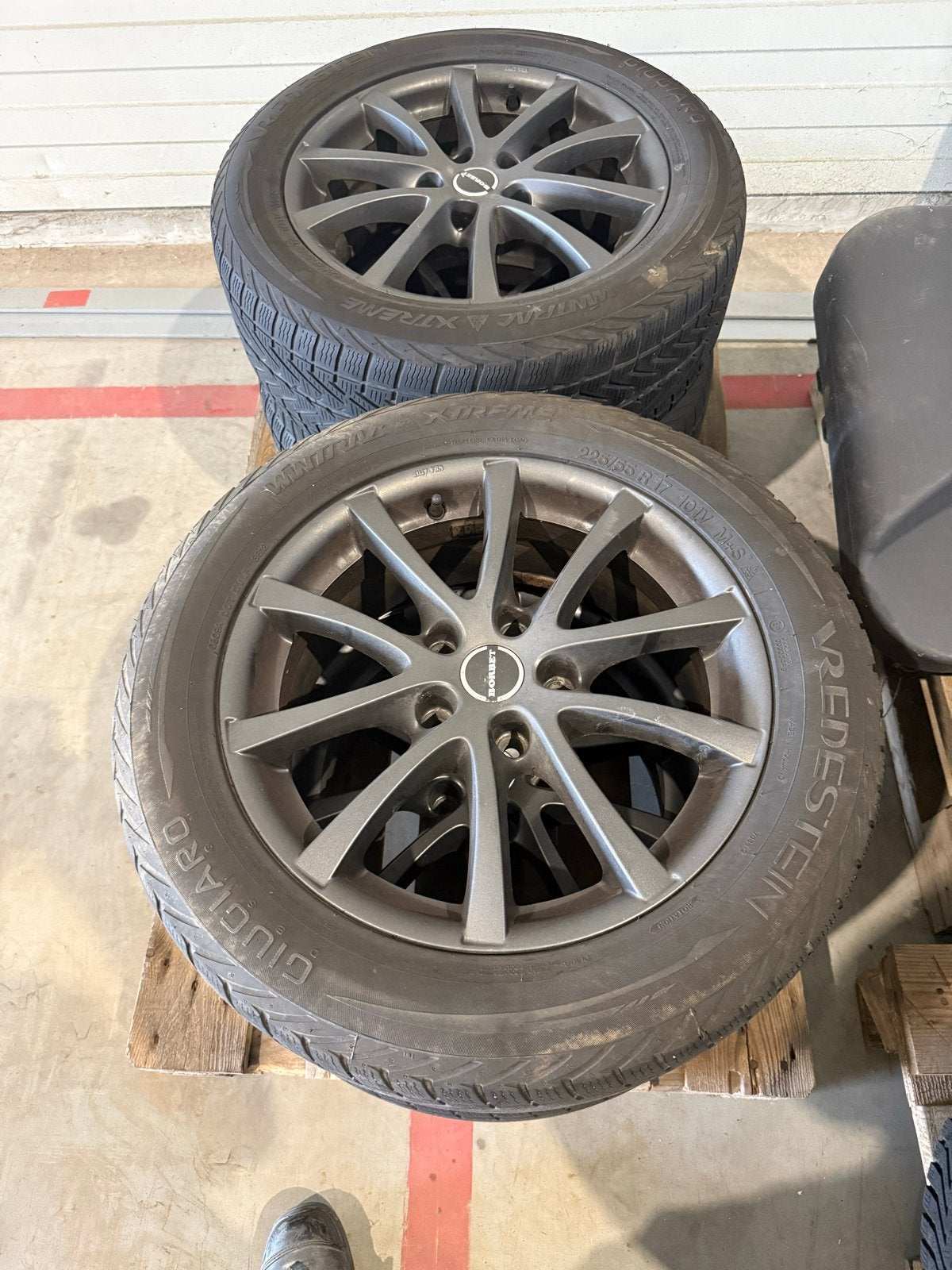 Borbet velgen met Vredestein winterbanden 225/55 R17, Ophalen, Gebruikt, Banden en Velgen, 17 inch