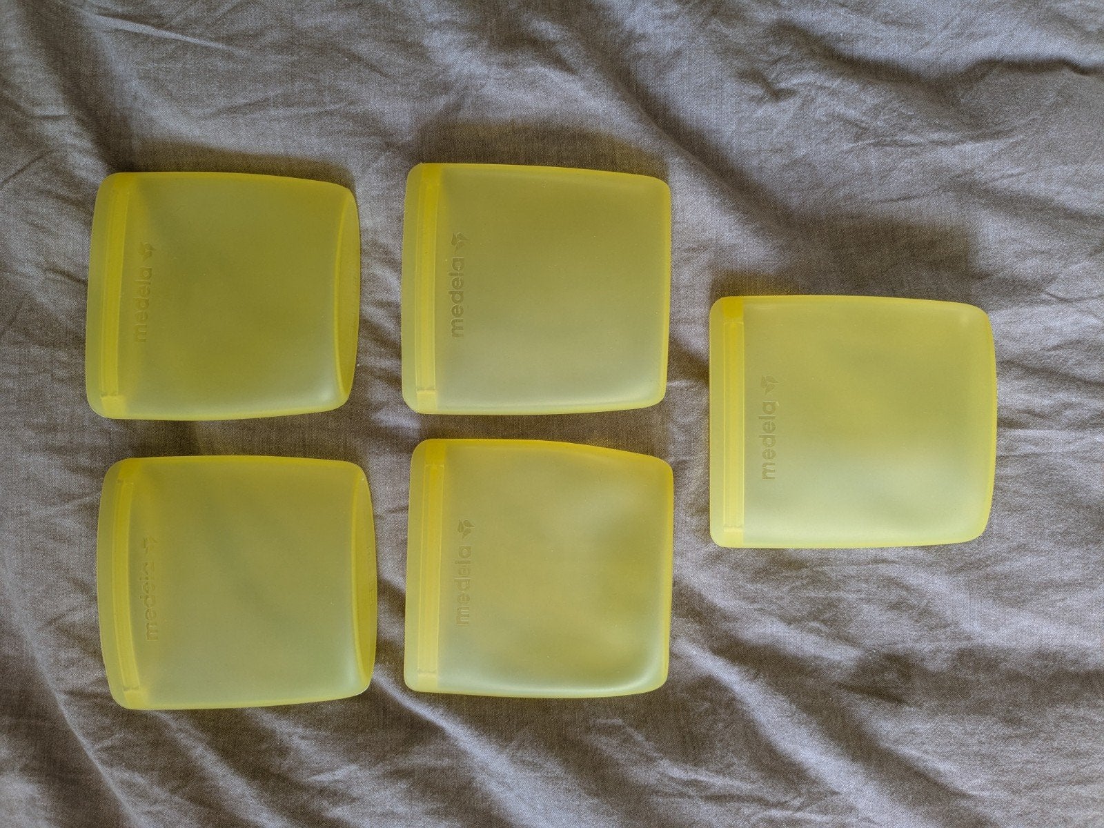 Medela herbruikbare bewaarzakjes moedermelk - lekvrij, Kinderen en Baby's, Babyvoeding en Toebehoren, Medela, Bewaarbakje, Nieuw