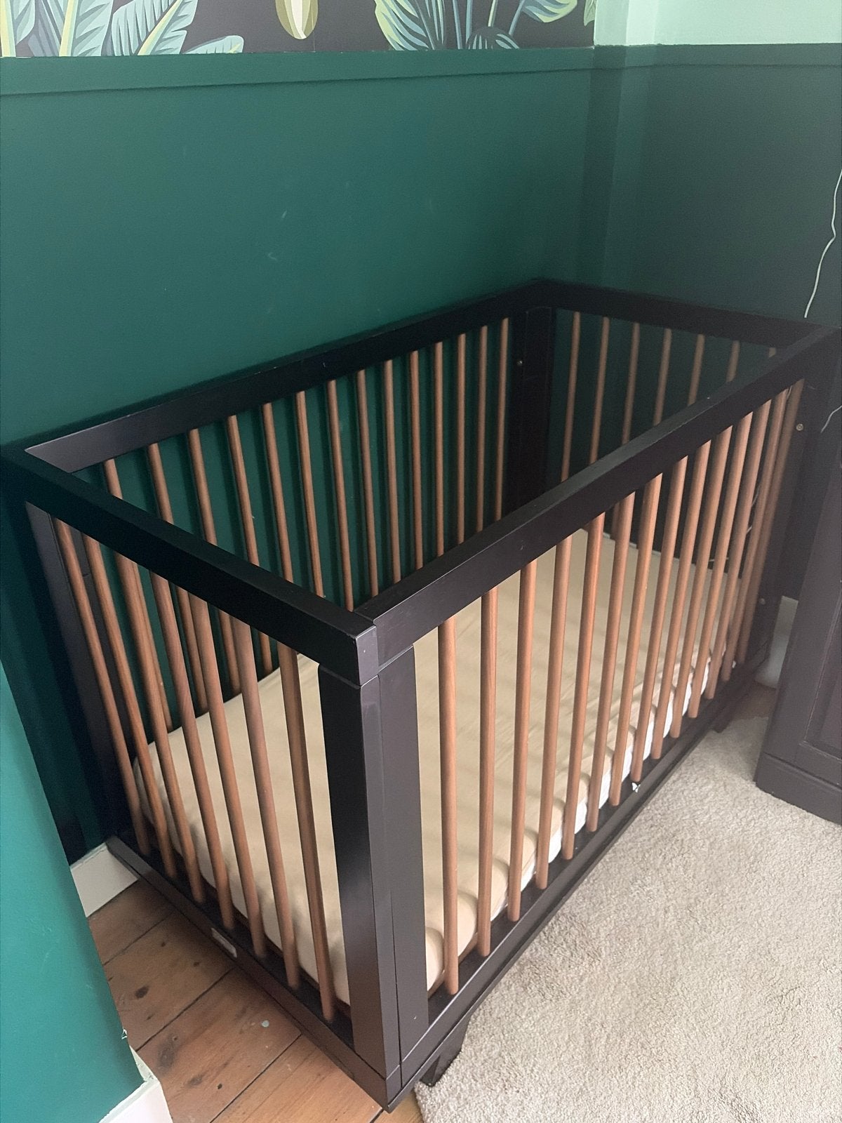 Coming ledikant Zwart/hout incl pretura superflow matras, Kinderen en Baby's, Babywiegjes en Ledikanten, Ophalen, Zo goed als nieuw