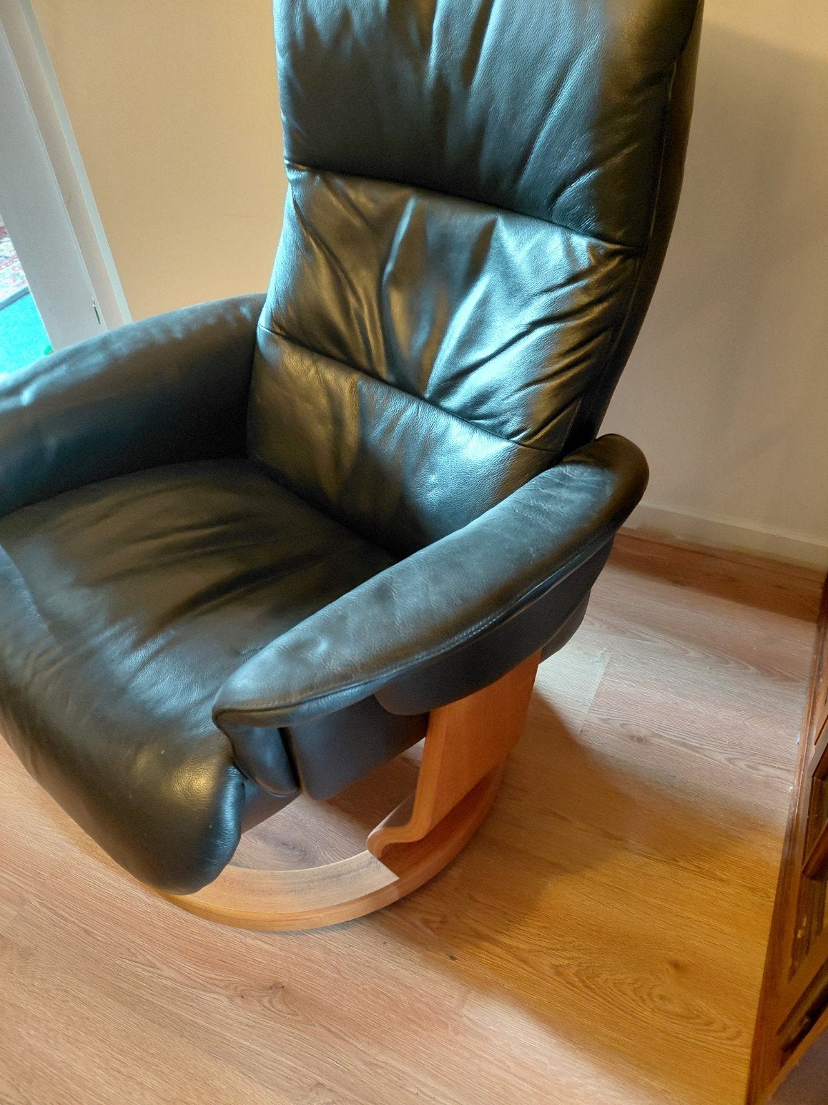 Fauteuil zwart leer HJort Knudsen, Huis en Inrichting, Fauteuils, Ophalen of Verzenden, Leer