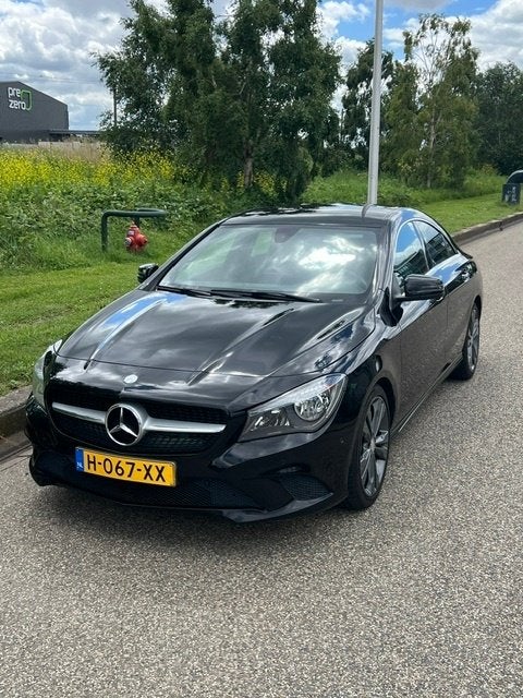 Mercedes-Benz CLA 200 2015 Zwart, nette probleemloze auto, Stof, Zwart, 715 kg, Zwart