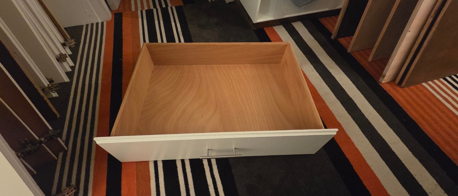 24 massief houten laden met rails en ijzeren handgrepen, Huis en Inrichting, Ophalen, 25 tot 50 cm, Minder dan 100 cm