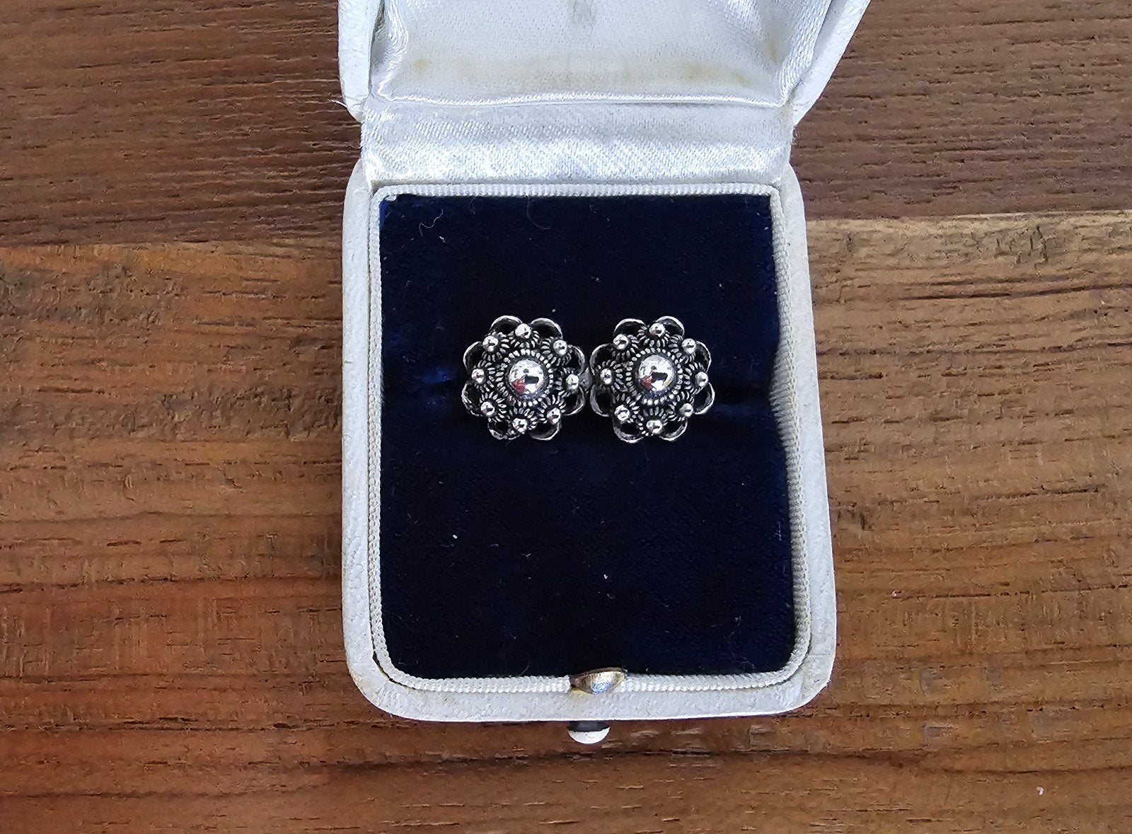 Broche Zeeuwse knop, Sieraden, Tassen en Uiterlijk, Oorbellen, Ophalen of Verzenden, Zilver, Zilver