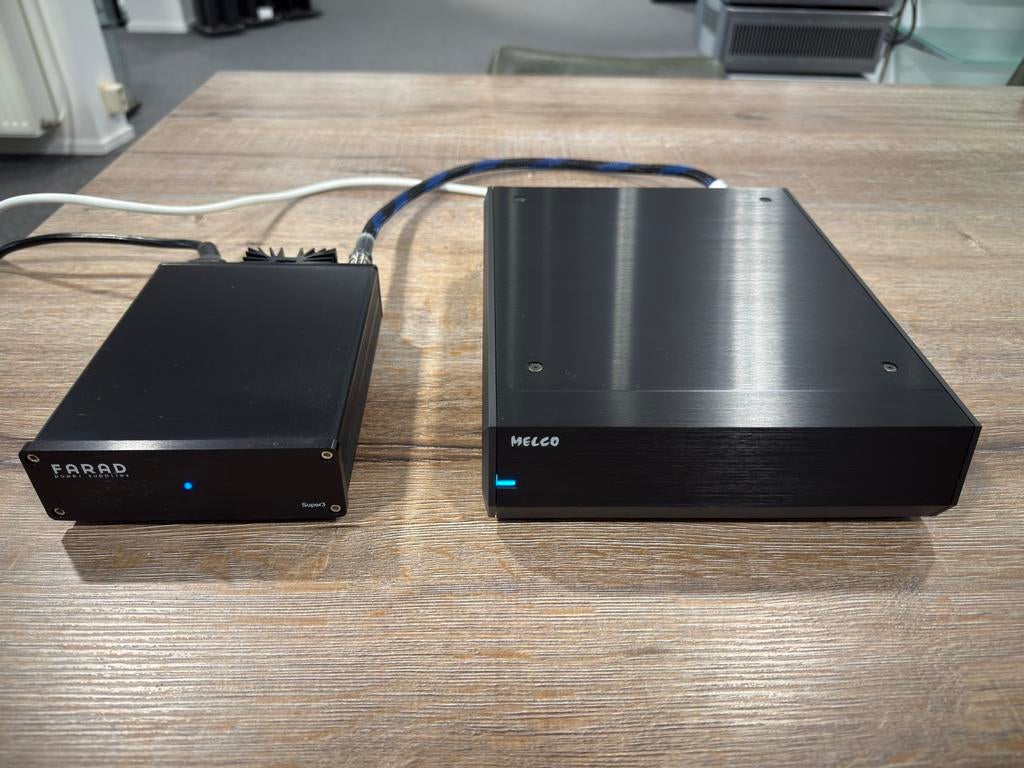 Melco S100/2+ Farad super3 12 volt + Farad level2 kabel, Ophalen, Zo goed als nieuw