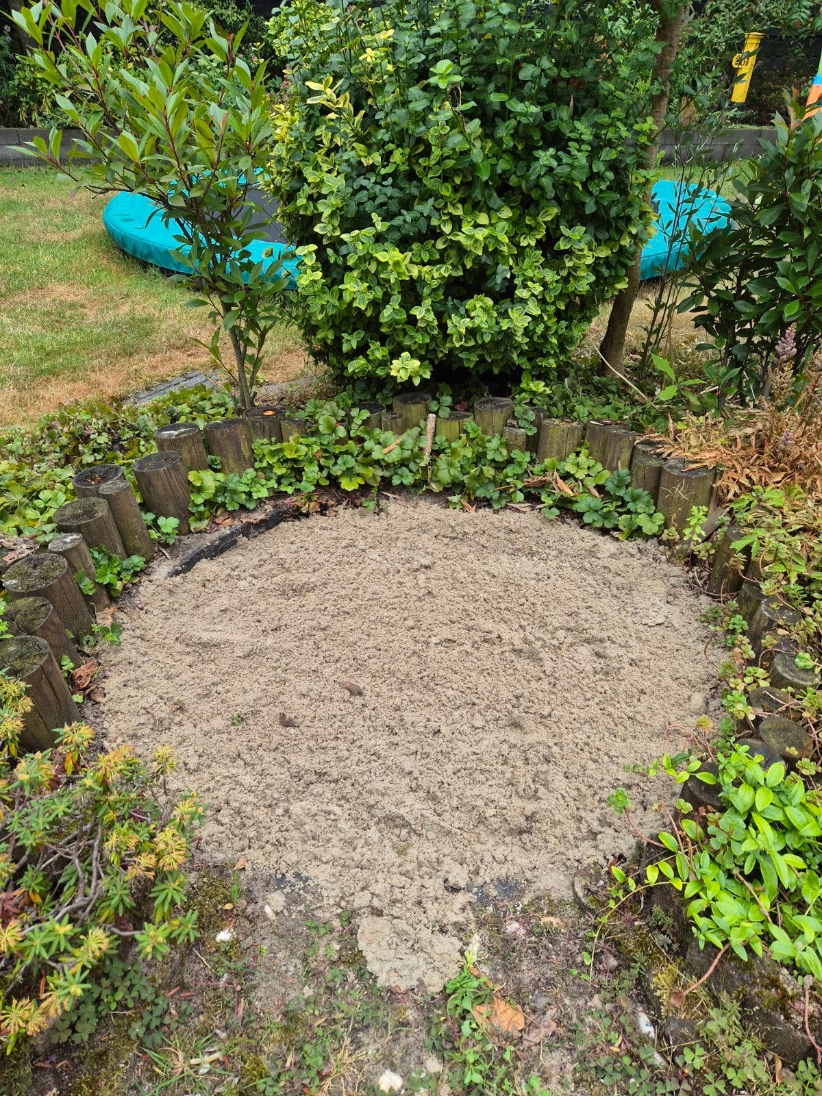 Zandbak inclusief zand en bak 1 meter doorsnede, Ophalen