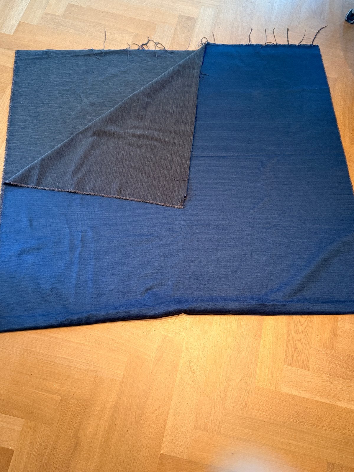 De Ploeg Meubelstof Diep Blauw-Paars - 145x260 cm, Hobby en Vrije tijd, Stoffen en Lappen, Overige materialen, Blauw, 120 cm of meer