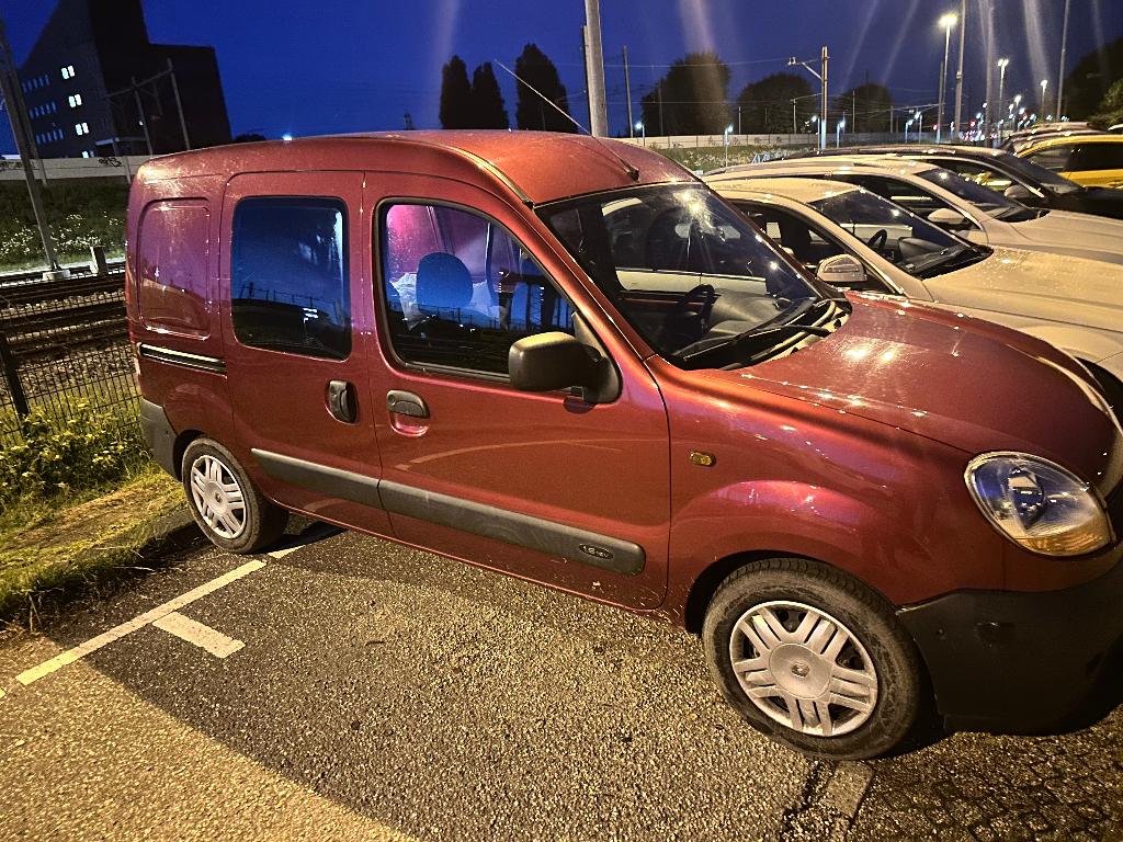 Renault Kangoo 1.6 16V AUT 2003, Zwart, Renault, 1070 kg, Origineel Nederlands
