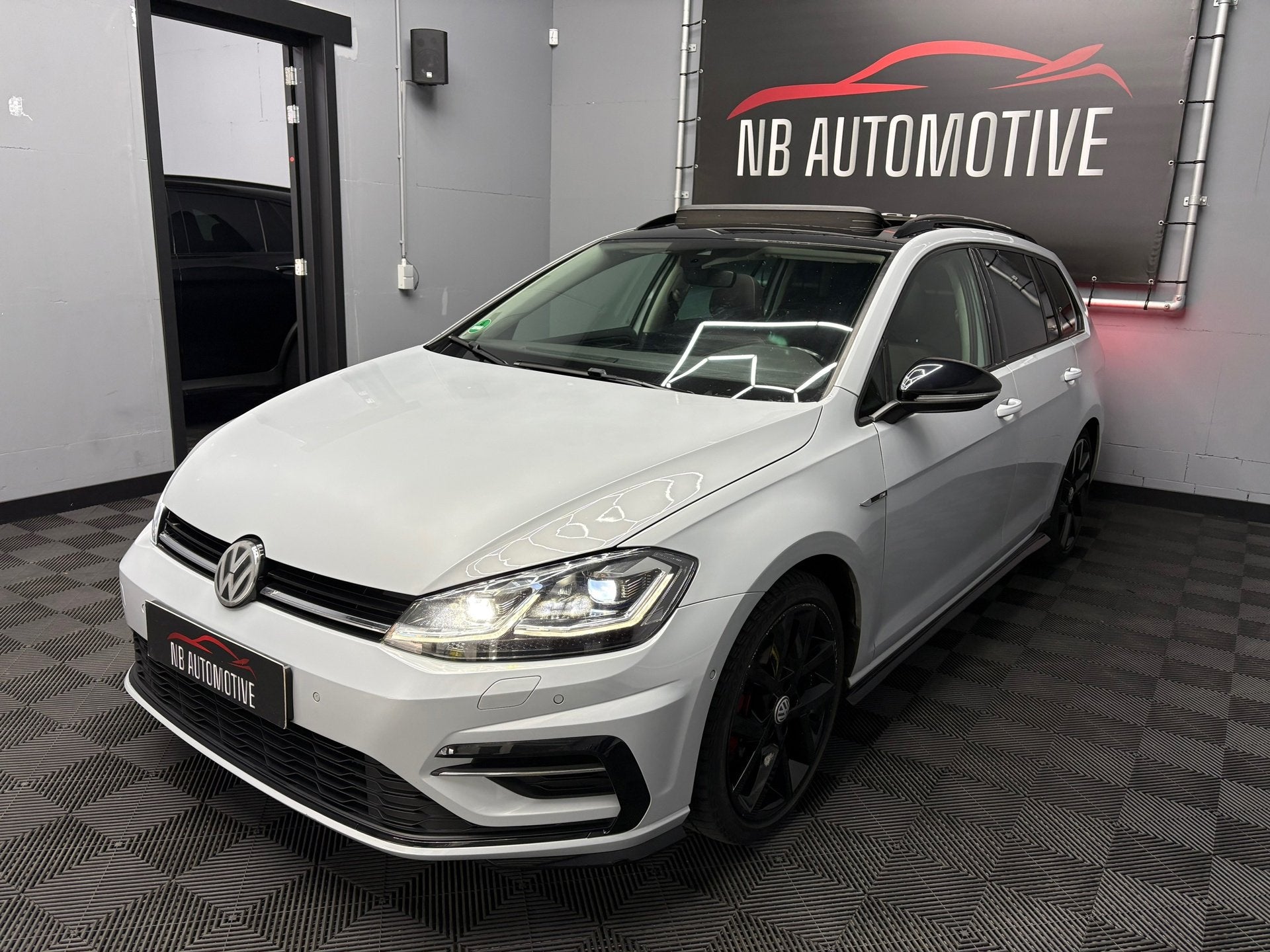 Volkswagen Golf Variant 1.4 TSI R-line Pano, Auto's, Volkswagen, Gebruikt, 4 cilinders, 150 pk, 1257 kg