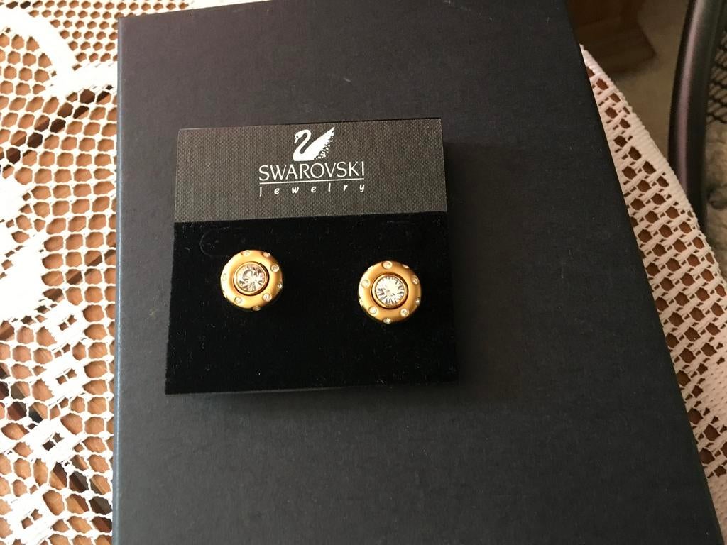 Te koop splinternieuwe oorbellen van Swarovski, Verzamelen, Swarovski, Ophalen of Verzenden, Nieuw, Sieraad of Horloge