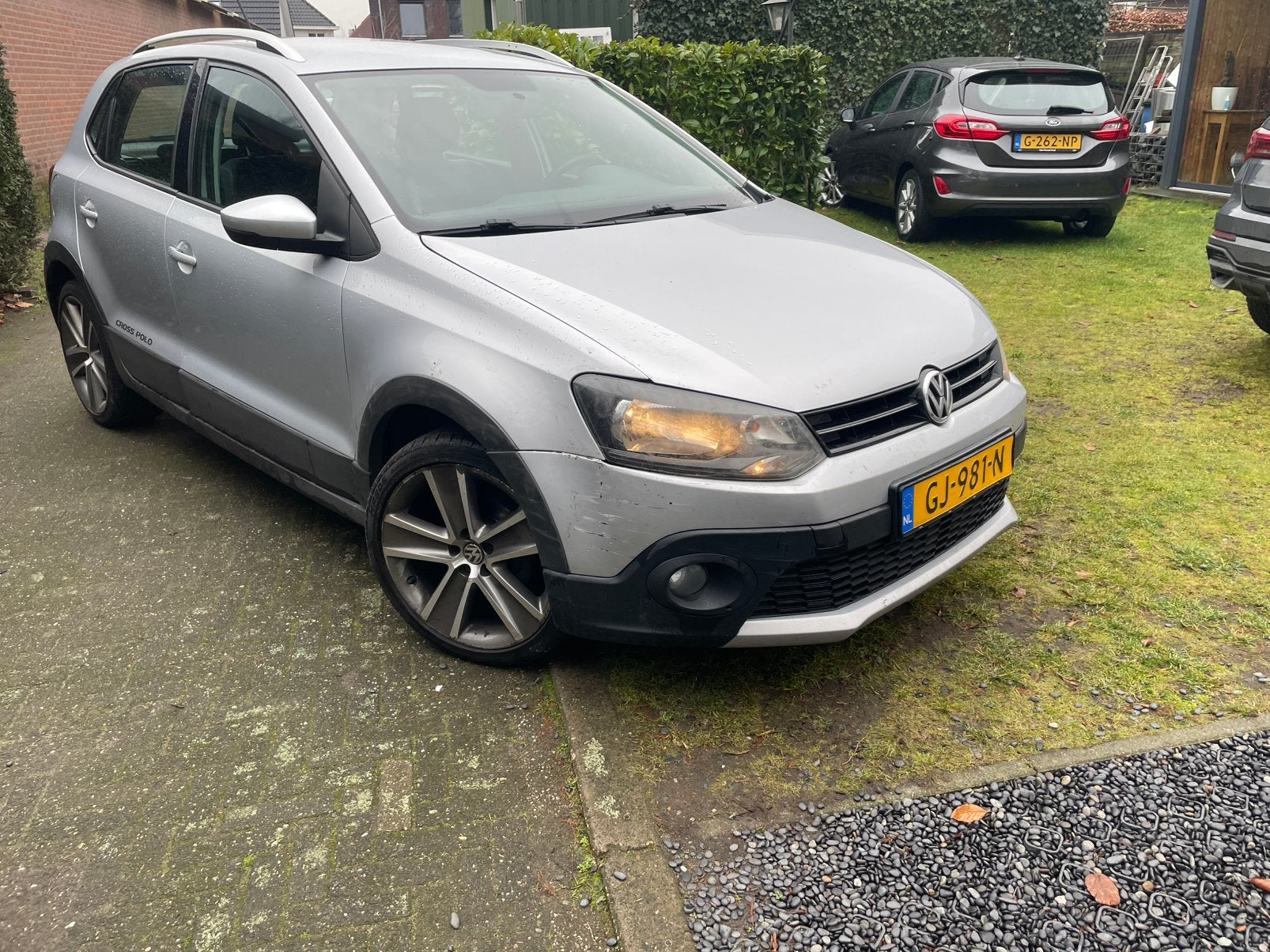 Vw cross polo 1.2 12 v bj 2010 parkeer schade, Auto diversen, Schadeauto's, Ophalen, Zwart, Benzine