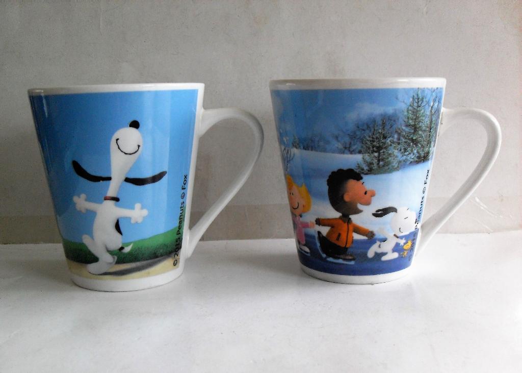 Snoopy Bekers 2 Snoopy Mokken Peanuts, Verzamelen, Ophalen of Verzenden, Snoopy, Zo goed als nieuw, Gebruiksvoorwerp