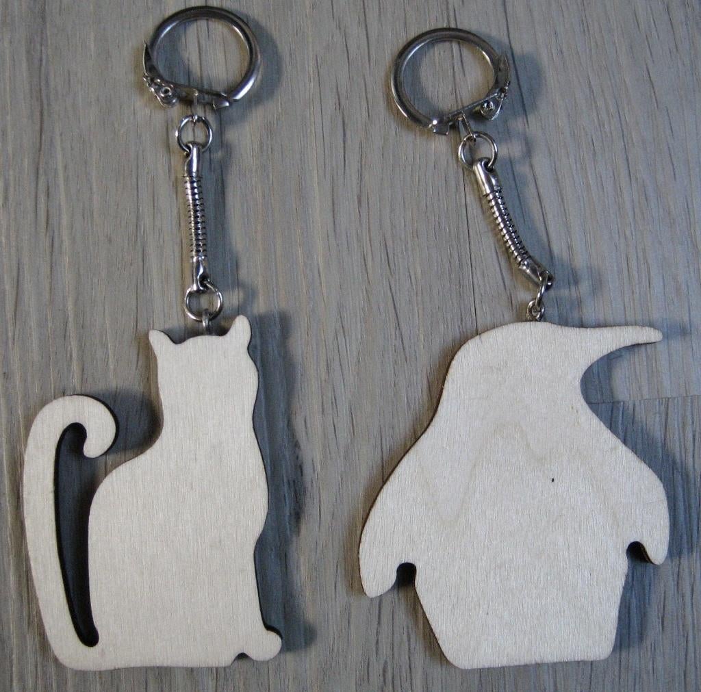 2 dieren sleutelhangers hout., Dieren, Nieuw, Overige merken, Bruin