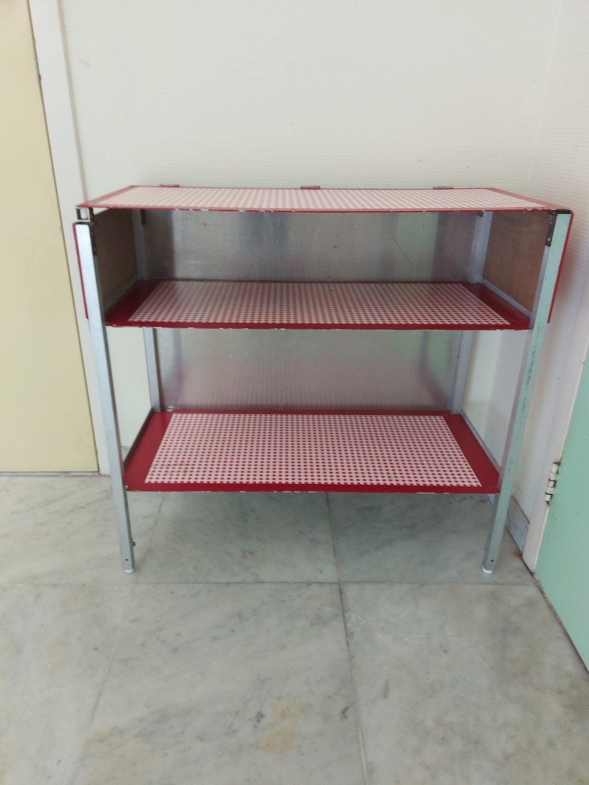 Vintage aluminium campingkastje, Ophalen, Gebruikt, Campingkast