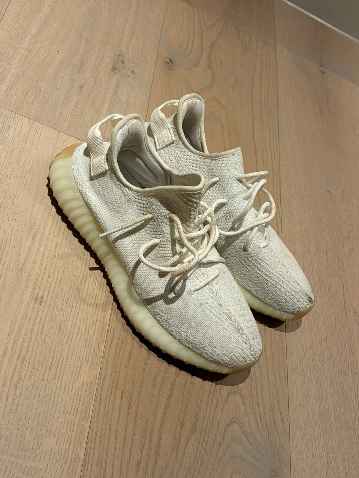 Yeezy schoenen, Ophalen of Verzenden, Zo goed als nieuw, Schoenen