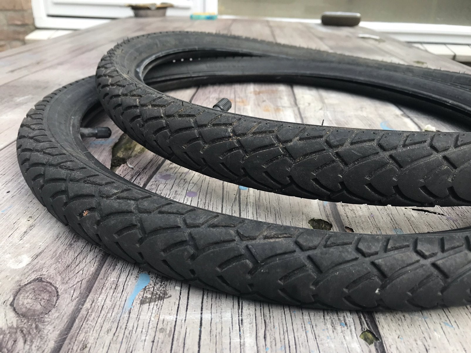 Set van 2 Buiten en binnen fietsbanden 20 x 1,75 x 2, Ophalen, Zo goed als nieuw