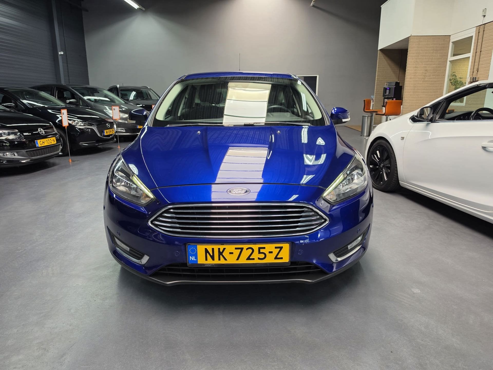 Ford Focus 1.5 Titanium CAMERA AUTOPARK CARPLAY NAP NL AUTO, Auto's, Ford, Dealer onderhouden, 4 cilinders, 150 pk, Origineel Nederlands