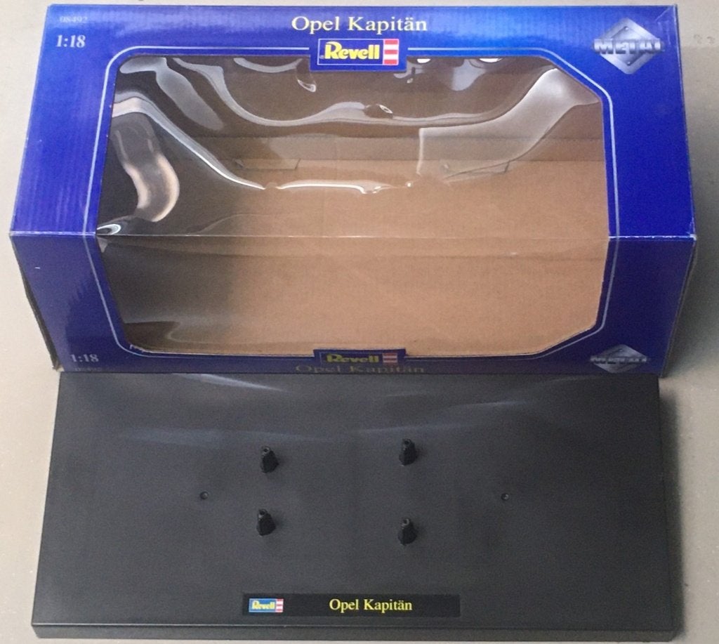 Doos. Opel. Kapitän. Revell 08492. schaal 1:18 z.g.a.nieuw ., Ophalen of Verzenden, Zo goed als nieuw, Auto, Revell