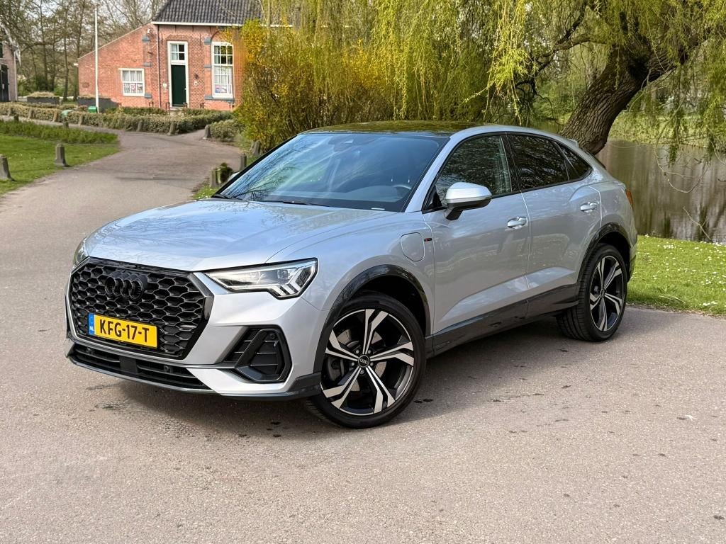 Audi Q3 Sportback S-Line 45 TFSI-e Pano|Keyless|ACC|Camera, Auto's, Adaptive Cruise Control, Met garantie (alle), Hybride Elektrisch/Benzine