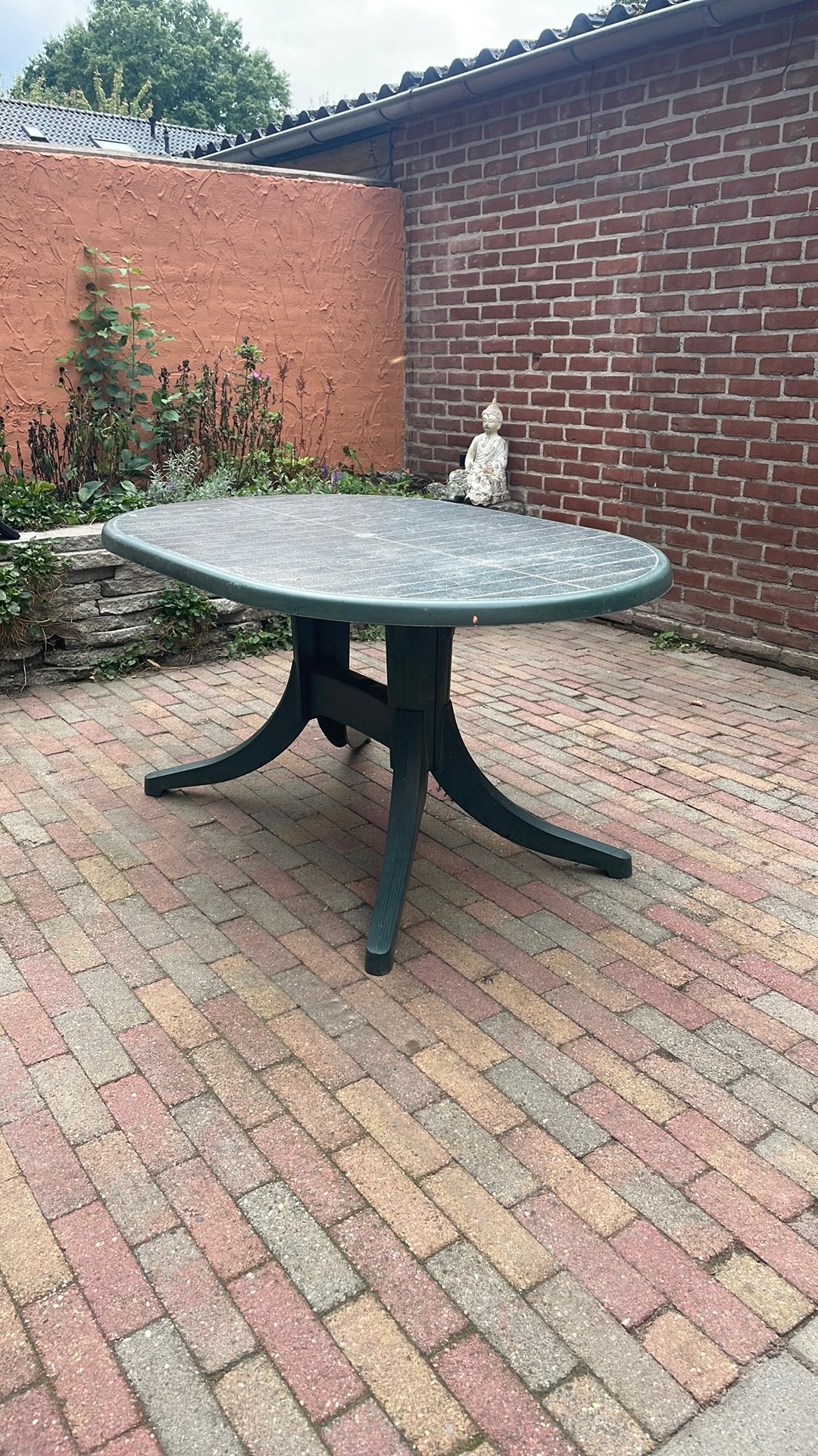 Tuin tafel gratis, Tuin en Terras, Ophalen of Verzenden, Zo goed als nieuw, Rond, Kunststof